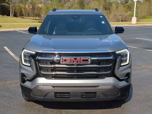 Used 2026 GMC Terrain Elevation w/ Elevation Premium Package FWD image 3