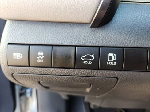 Used 2023 Toyota Camry LE image 20