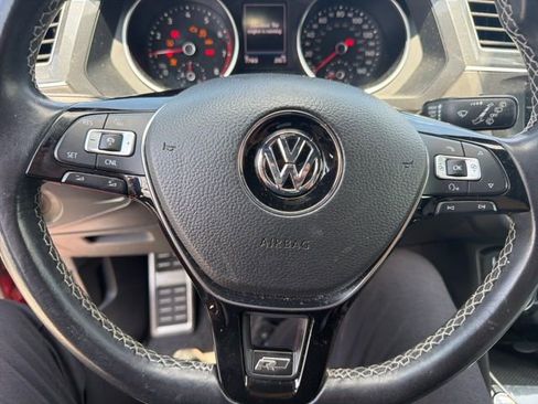 Used 2018 Volkswagen Tiguan SEL w/ R-Line Package AWD/4WD image 4