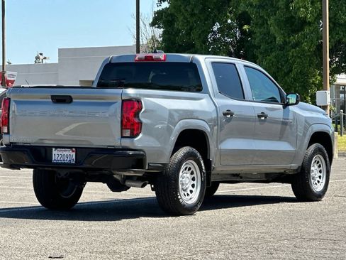 Used 2024 Chevrolet Colorado W/T RWD image 2