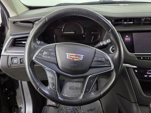Used 2018 Cadillac XT5 Luxury w/ Driver Awareness Package image 18