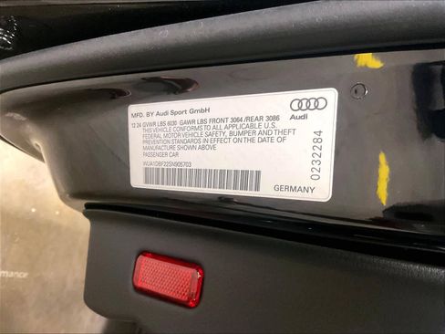 Used 2025 Audi RS 6 performance image 33