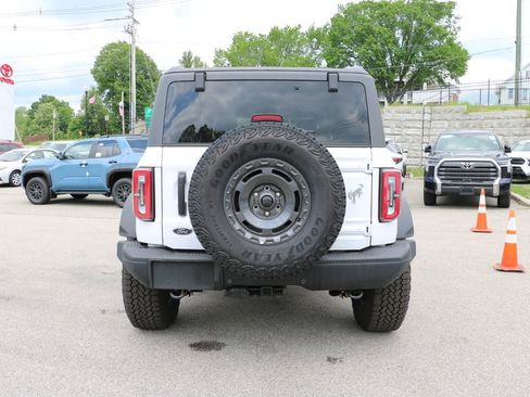 New 2025 Ford Bronco Badlands w/ Sasquatch Package AWD/4WD image 4