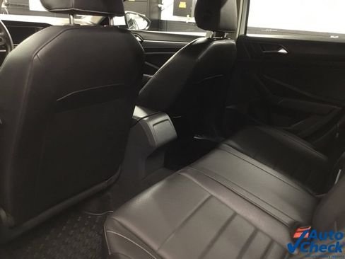 Used 2023 Volkswagen Jetta SE FWD image 28