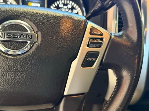Used 2018 Nissan Titan SV w/ SV Convenience Package RWD image 31