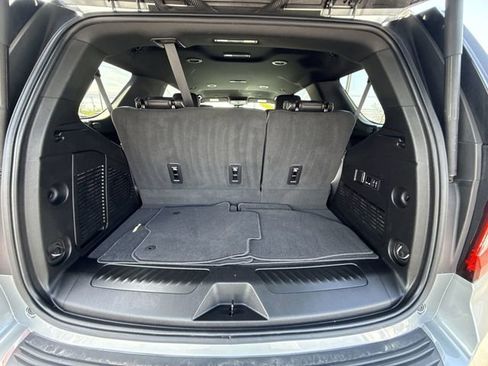 Used 2023 GMC Yukon SLT w/ SLT Luxury Package AWD/4WD image 26