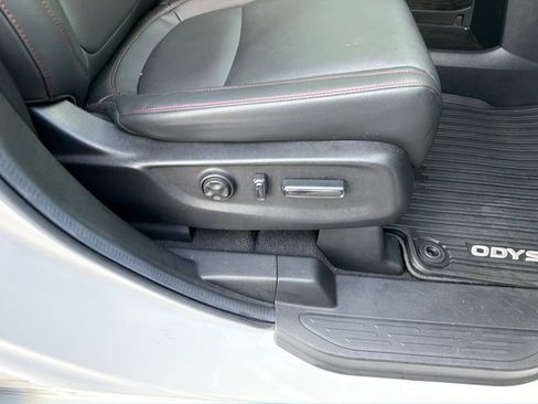 Used 2025 Honda Odyssey Sport-L image 35
