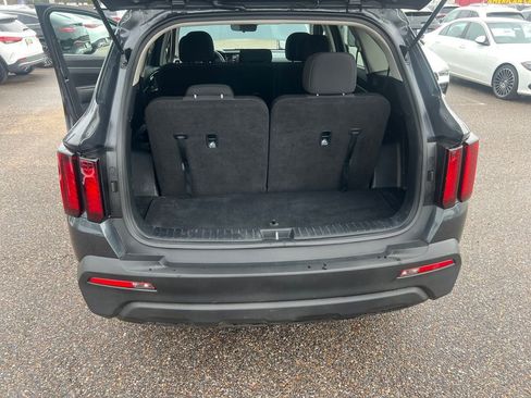 Used 2023 Kia Sorento LX image 24
