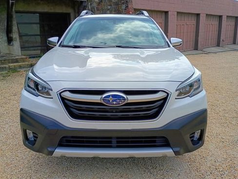 Used 2021 Subaru Outback Touring XT AWD/4WD image 5