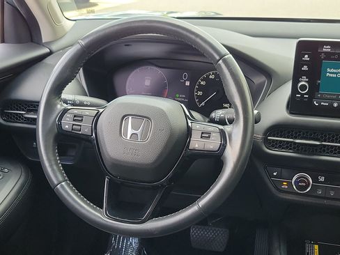 Used 2024 Honda HR-V EX-L image 18