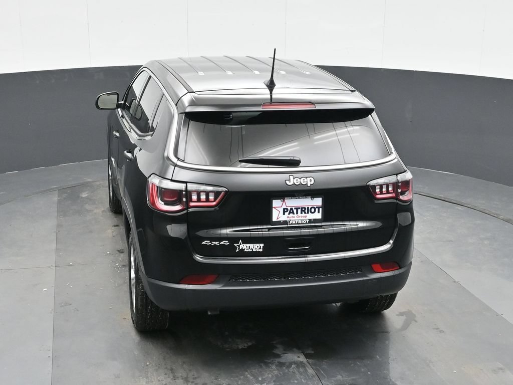 Used 2025 Jeep Compass Sport w/ Mopar Graphics Package AWD/4WD image 25