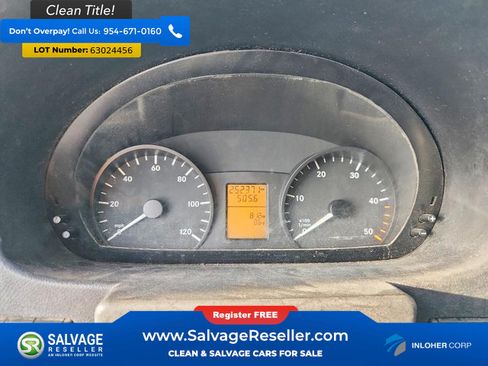 Used 2011 Freightliner Sprinter 2500 RWD image 12
