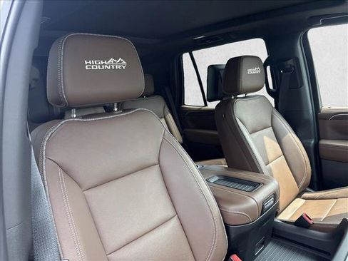 Used 2024 Chevrolet Tahoe High Country w/ Advanced Technology Package AWD/4WD image 28