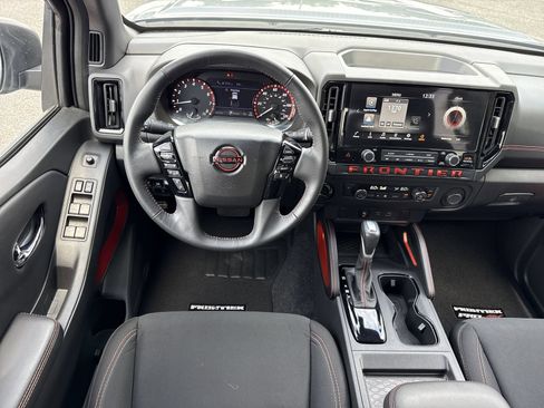Used 2025 Nissan Frontier PRO-4X AWD/4WD image 12
