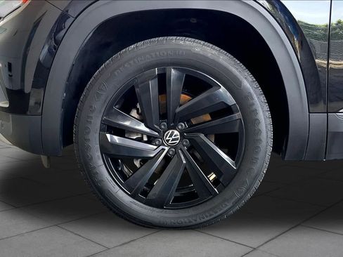 Used 2022 Volkswagen Atlas Cross Sport SE AWD/4WD image 11