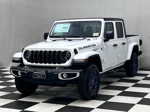 New 2026 Jeep Gladiator Sport AWD/4WD image 4
