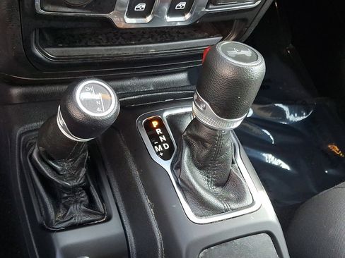 Certified 2022 Jeep Wrangler Sport image 12