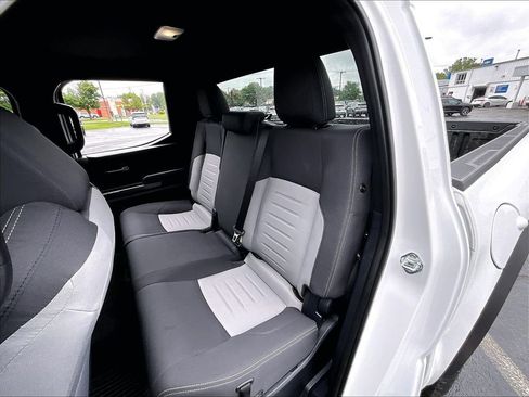 Used 2025 Toyota Tacoma TRD Off-Road AWD/4WD image 14