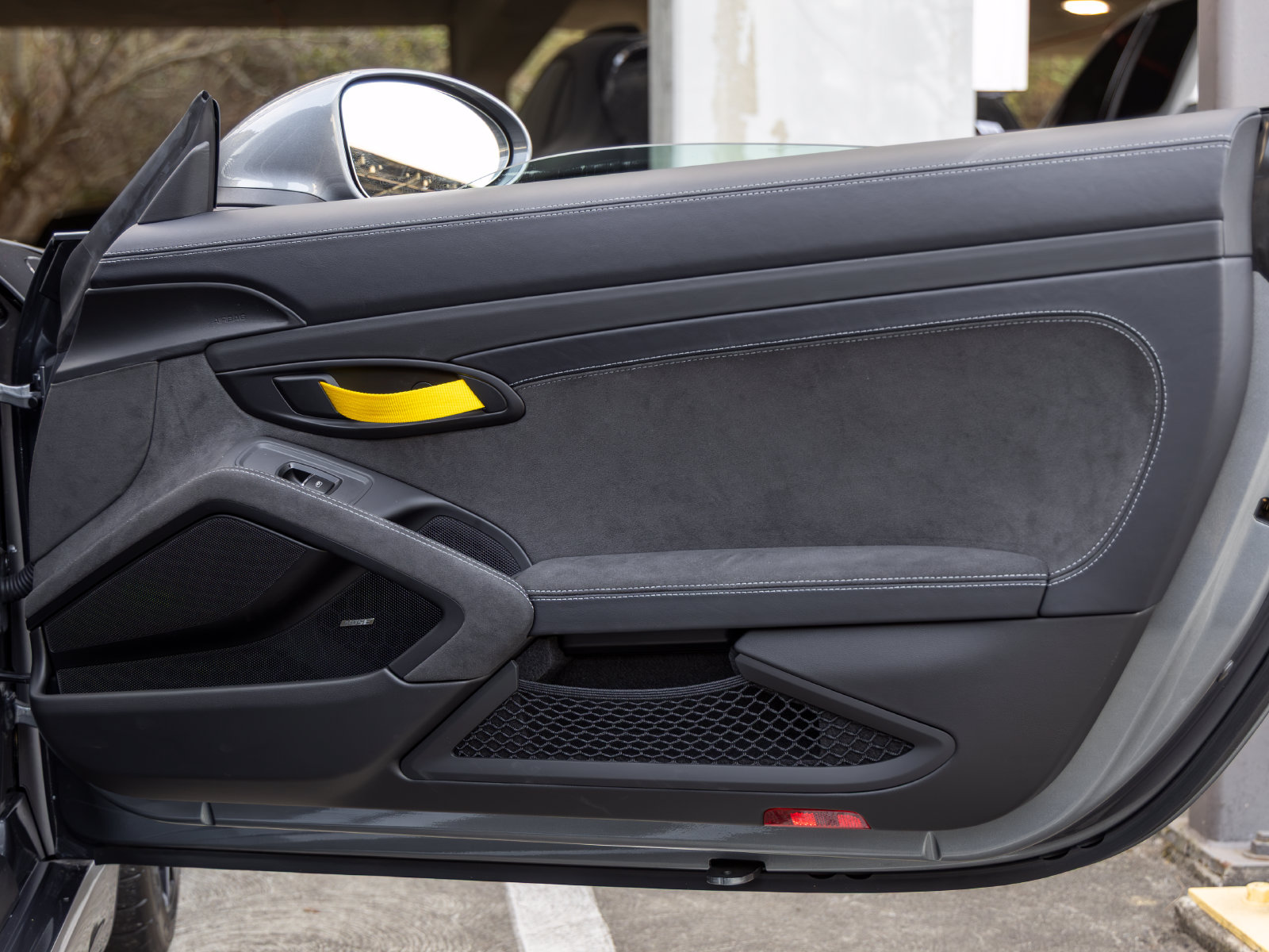 Certified 2025 Porsche 718 Boxster Spyder RS RWD image 58
