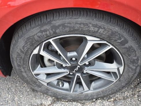 Used 2024 Kia Forte LXS image 13