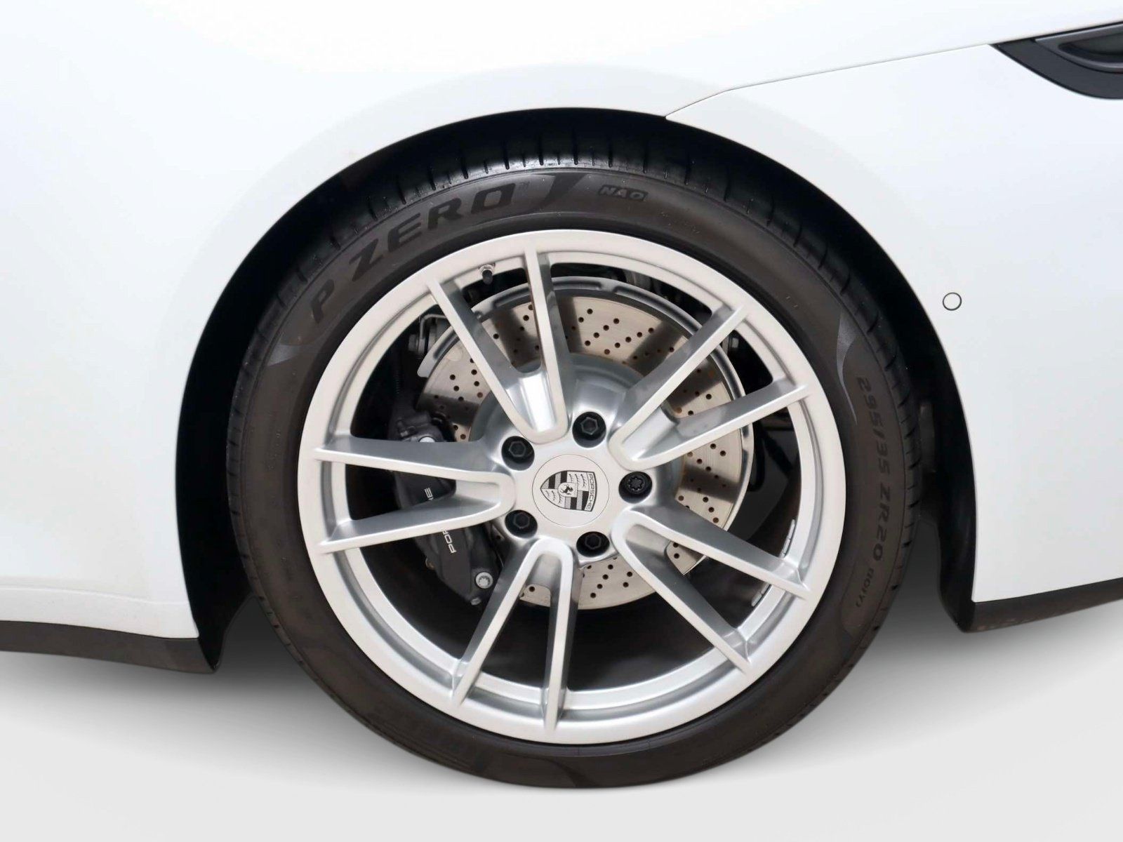 Used 2025 Porsche 911 Carrera RWD image 9