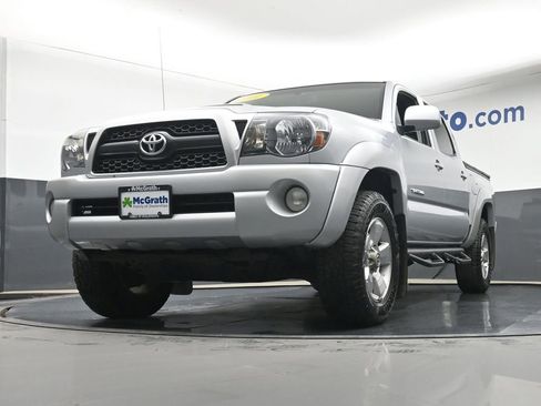 Used 2011 Toyota Tacoma 4x4 Double Cab w/ TRD Sport Pkg image 7
