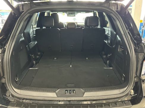 Used 2025 Ford Explorer ST-Line w/ Premium Package AWD/4WD image 9