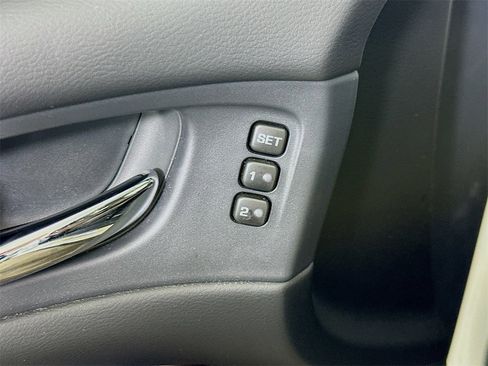 Used 2024 Nissan Murano Platinum w/ Cargo Package image 21