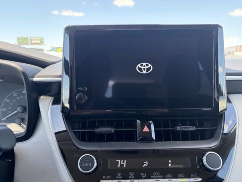 Used 2024 Toyota Corolla LE FWD image 13