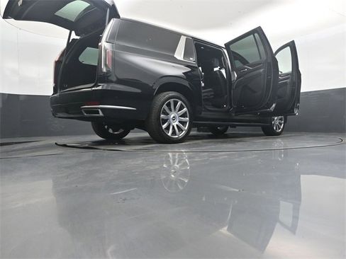 Used 2021 Cadillac Escalade ESV Premium Luxury Platinum image 54
