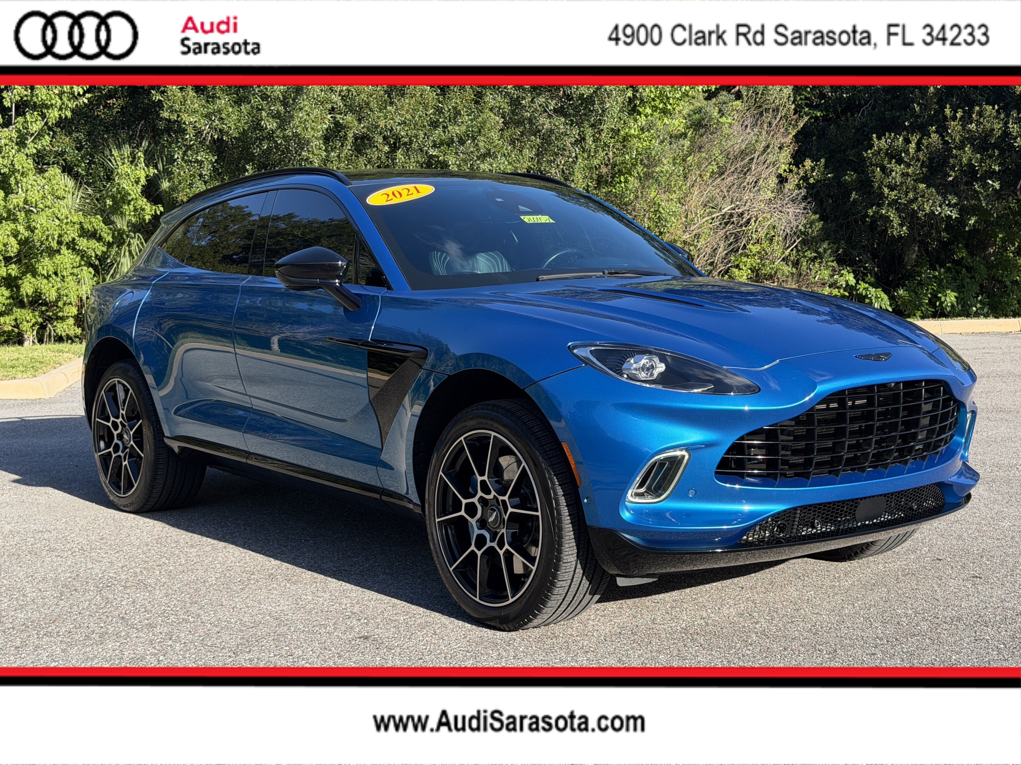 Used 2021 Aston Martin DBX AWD/4WD image 1