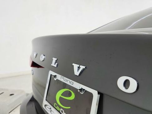 Used 2024 Volvo S60 B5 Plus w/ Climate Package image 17