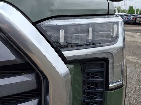 Used 2022 Toyota Tundra Limited AWD/4WD image 9