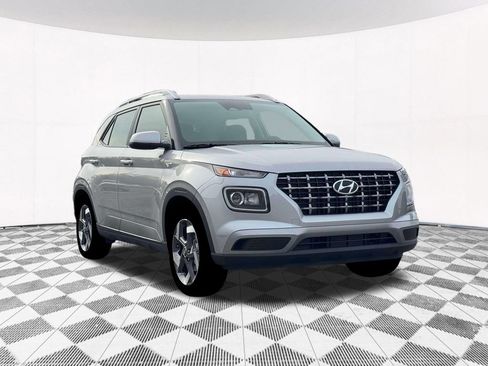 New 2026 Hyundai Venue SEL FWD image 17