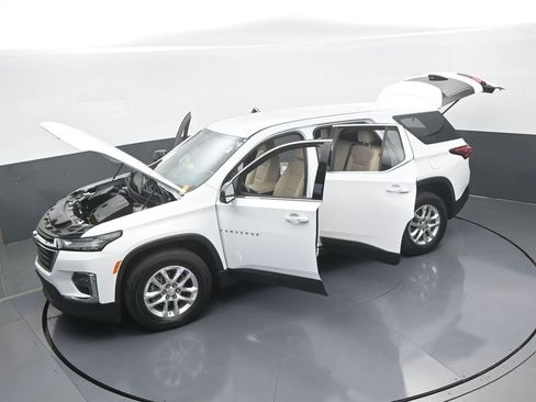Used 2022 Chevrolet Traverse LS image 62