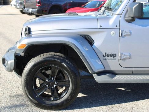 Used 2019 Jeep Wrangler Unlimited Sahara image 7