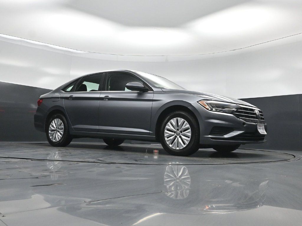 Used 2019 Volkswagen Jetta S w/ Driver Assistance Package FWD image 3