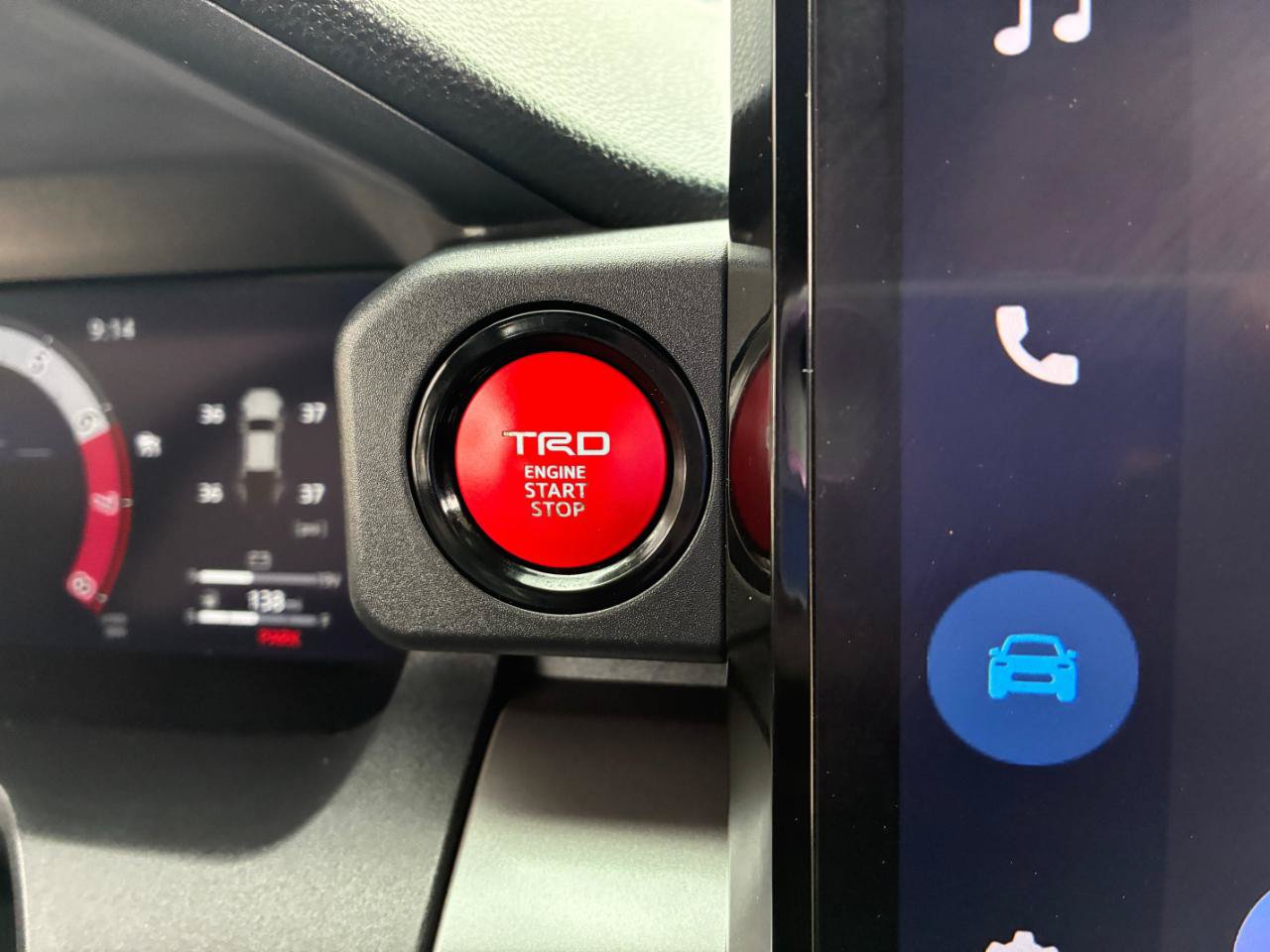 Used 2025 Toyota Tacoma TRD Sport AWD/4WD image 25