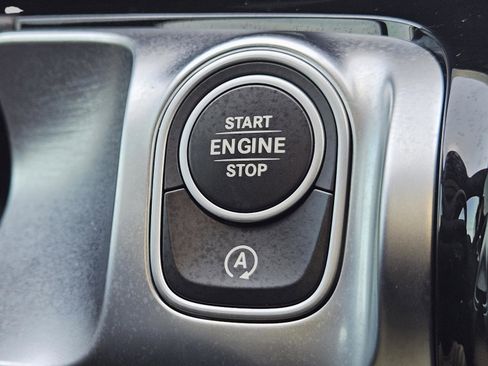 Certified 2026 Mercedes-Benz GLB 250 image 33