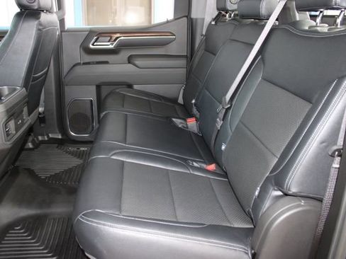 Used 2024 Chevrolet Silverado 1500 RST AWD/4WD image 23