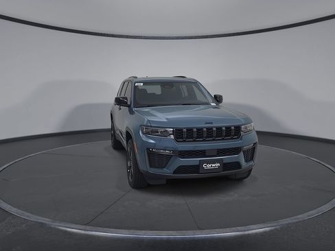New 2026 Jeep Grand Cherokee Limited w/ Limited Altitude Package AWD/4WD image 4