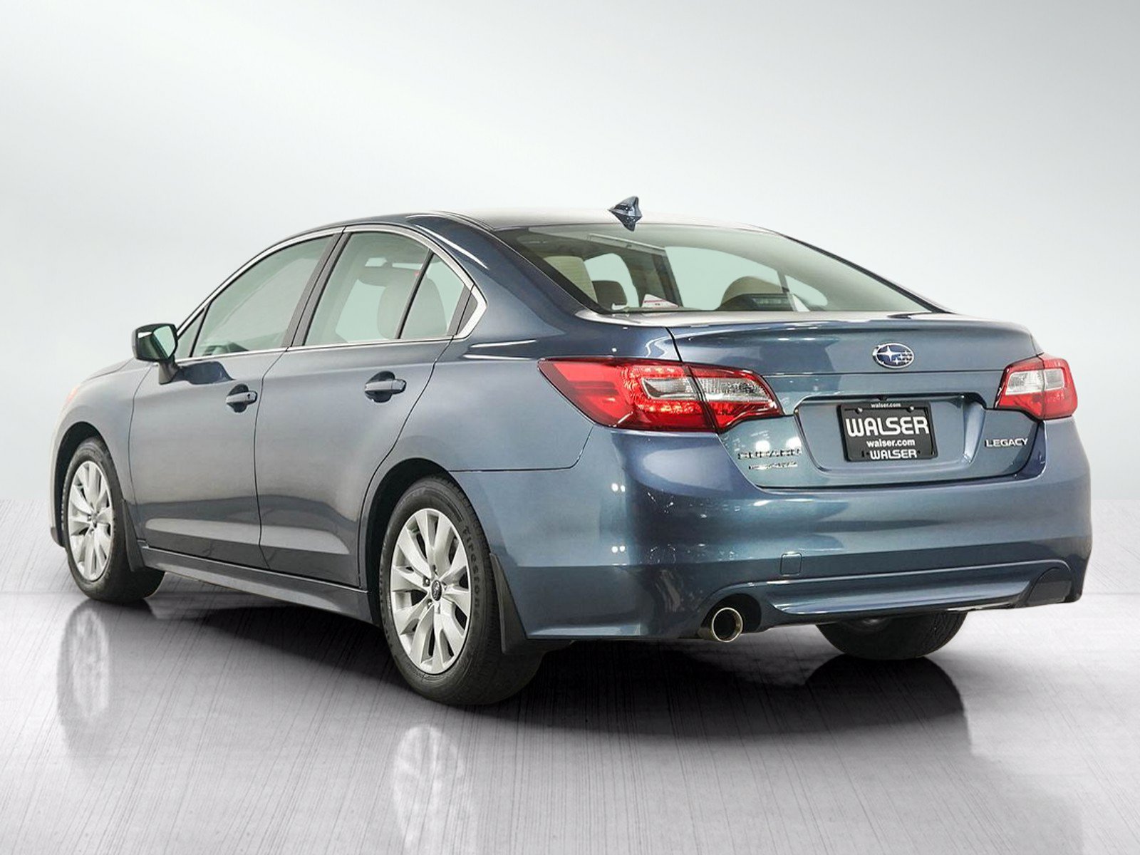 Used 2016 Subaru Legacy 2.5i Premium w/ Moonroof Package AWD/4WD image 3
