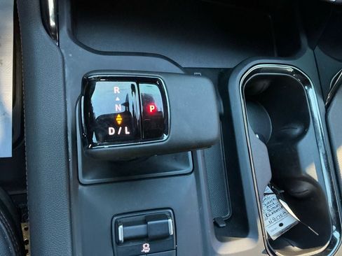 Used 2024 GMC Sierra 1500 AT4 w/ Technology Package image 20