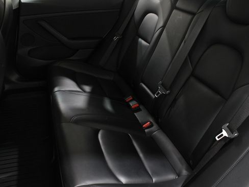 Used 2021 Tesla Model 3 Standard Range Plus image 20