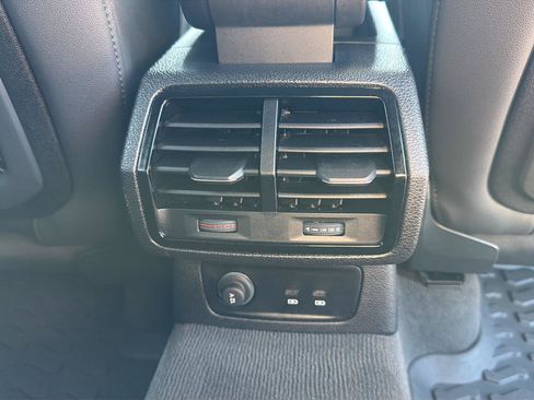 Used 2025 Audi Q3 2.0T Premium AWD/4WD image 19