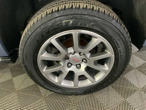 Used 2016 GMC Yukon XL Denali image 11