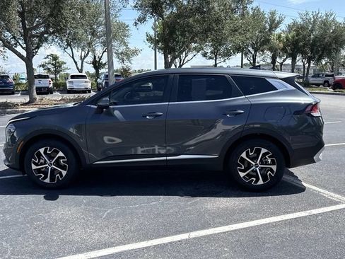 Used 2024 Kia Sportage EX FWD image 7