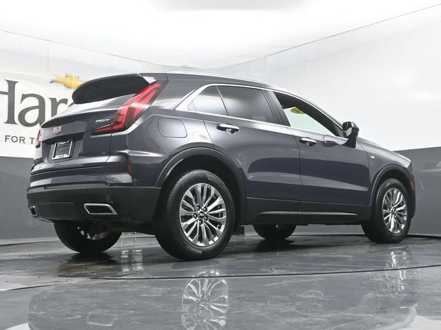 Used 2024 Cadillac XT4 Premium Luxury w/ Cold Weather Package AWD/4WD image 39