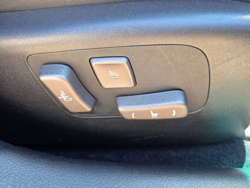 Used 2010 Lexus LS 460 w/ Luxury Value Edition RWD image 41