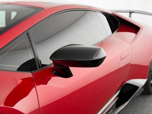 Used 2018 Lamborghini Huracan Performante image 44